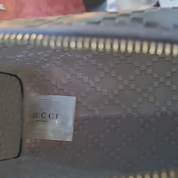 Gucci make up bag. 9.5 x 6.5 x 3.5 - Picture 7 of 7